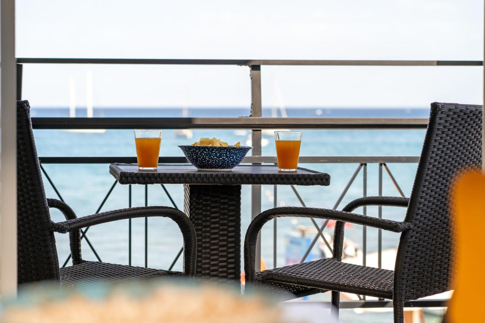 Apartment George Beachfront