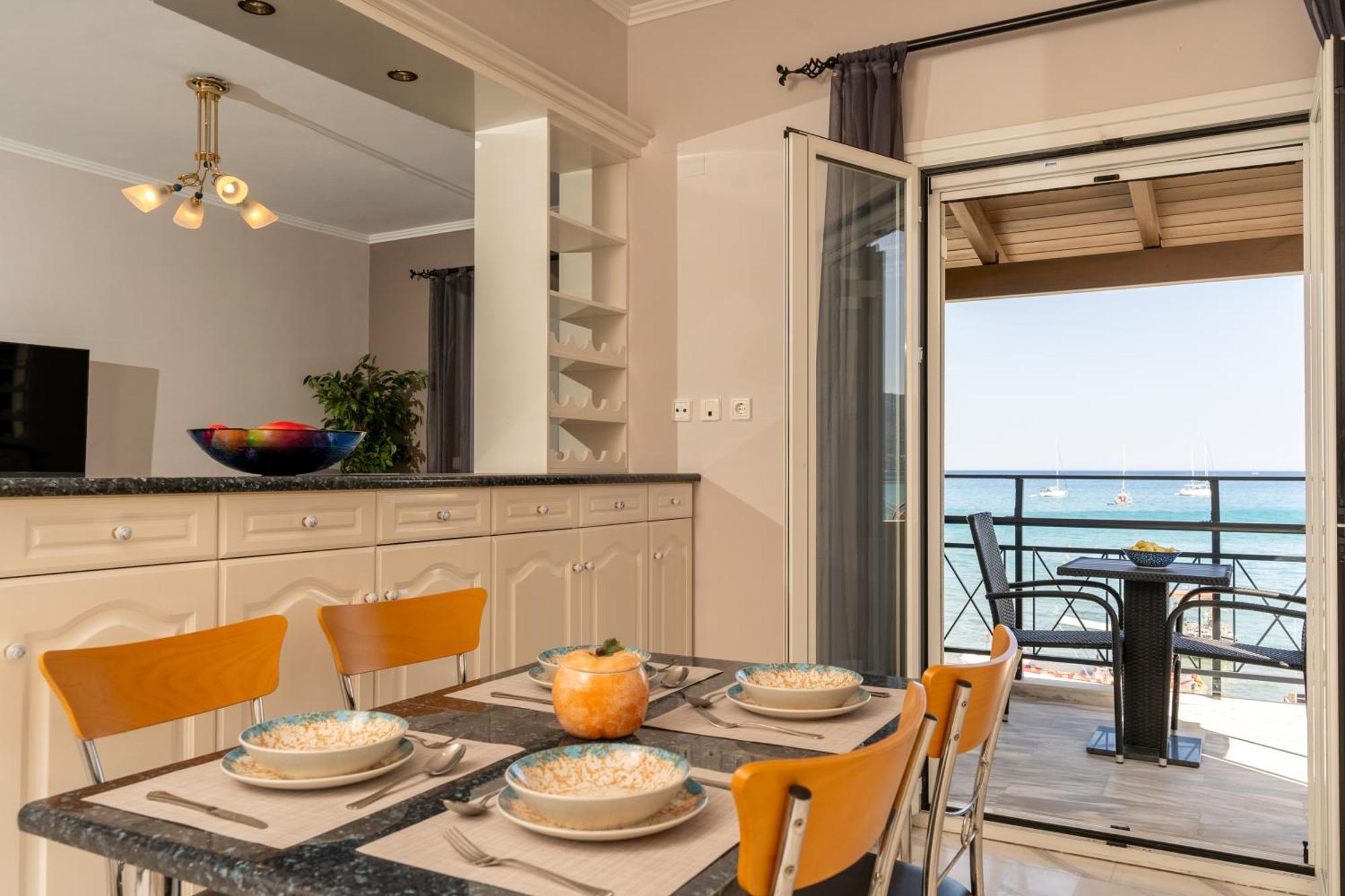 Apartment George Beachfront *