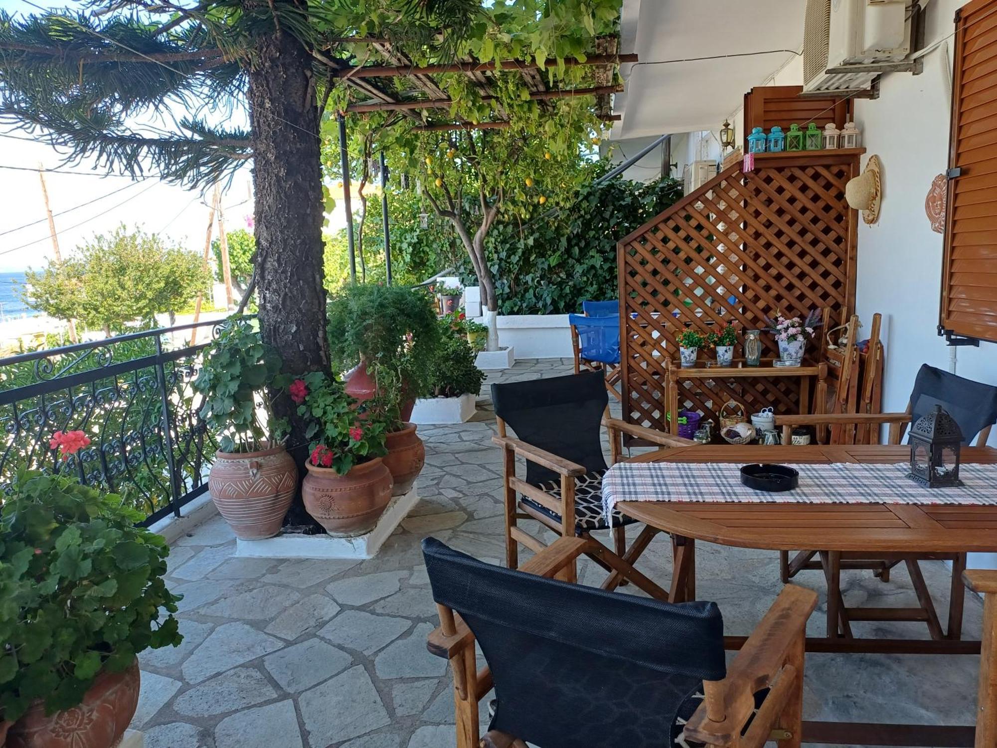 And Meri Apartment