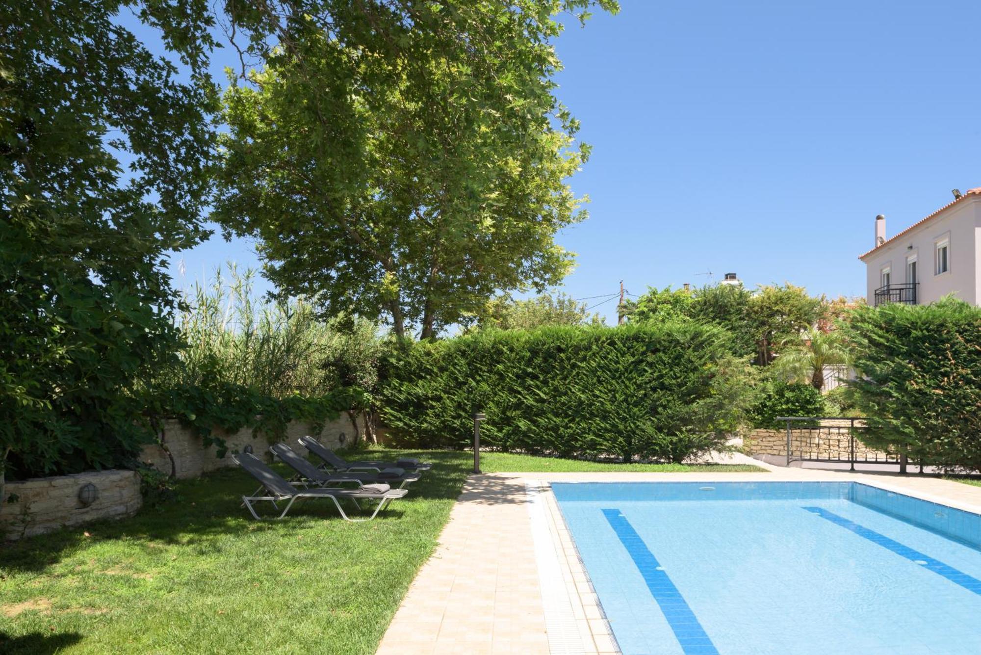 Villa Christina Villas, Steps To Sandy Beach, By Thinkvilla *