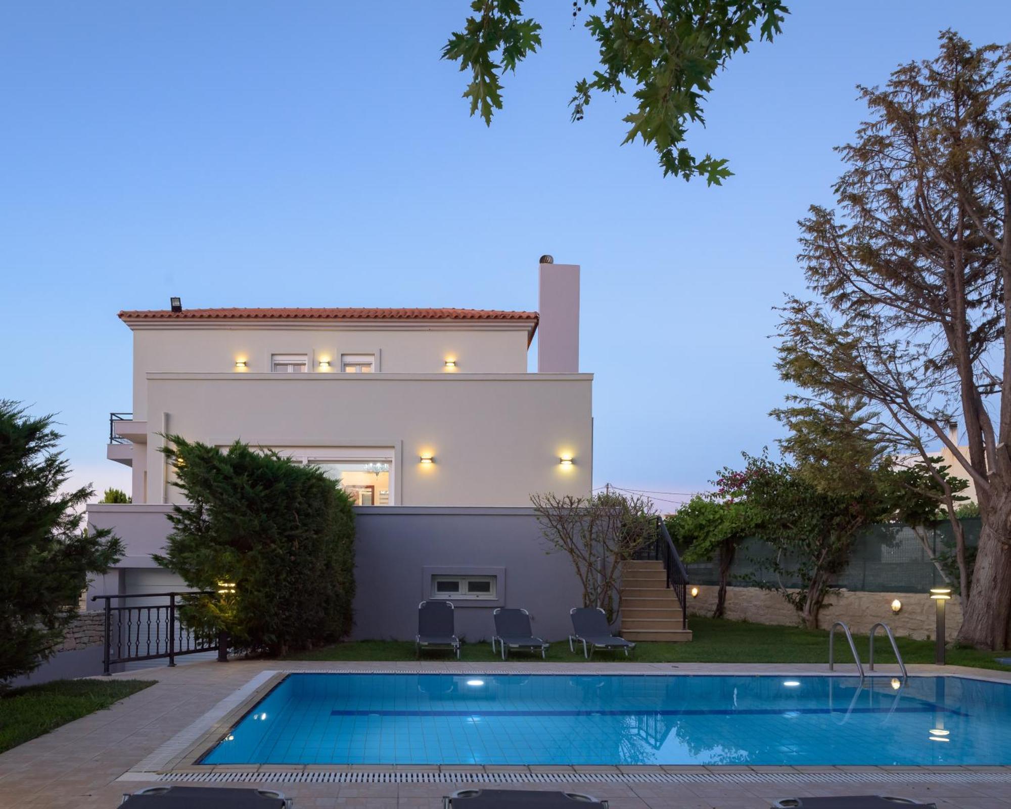 Christina Villas, Steps To Sandy Beach, By Thinkvilla Sfakaki
