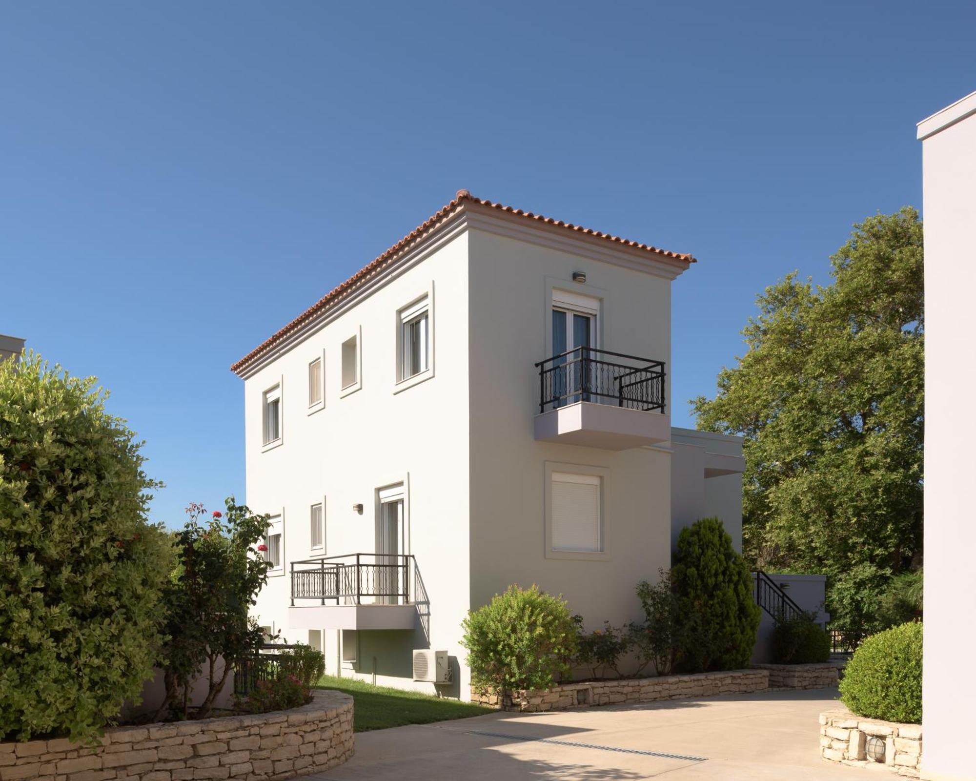 Christina Villas, Steps To Sandy Beach, By Thinkvilla *