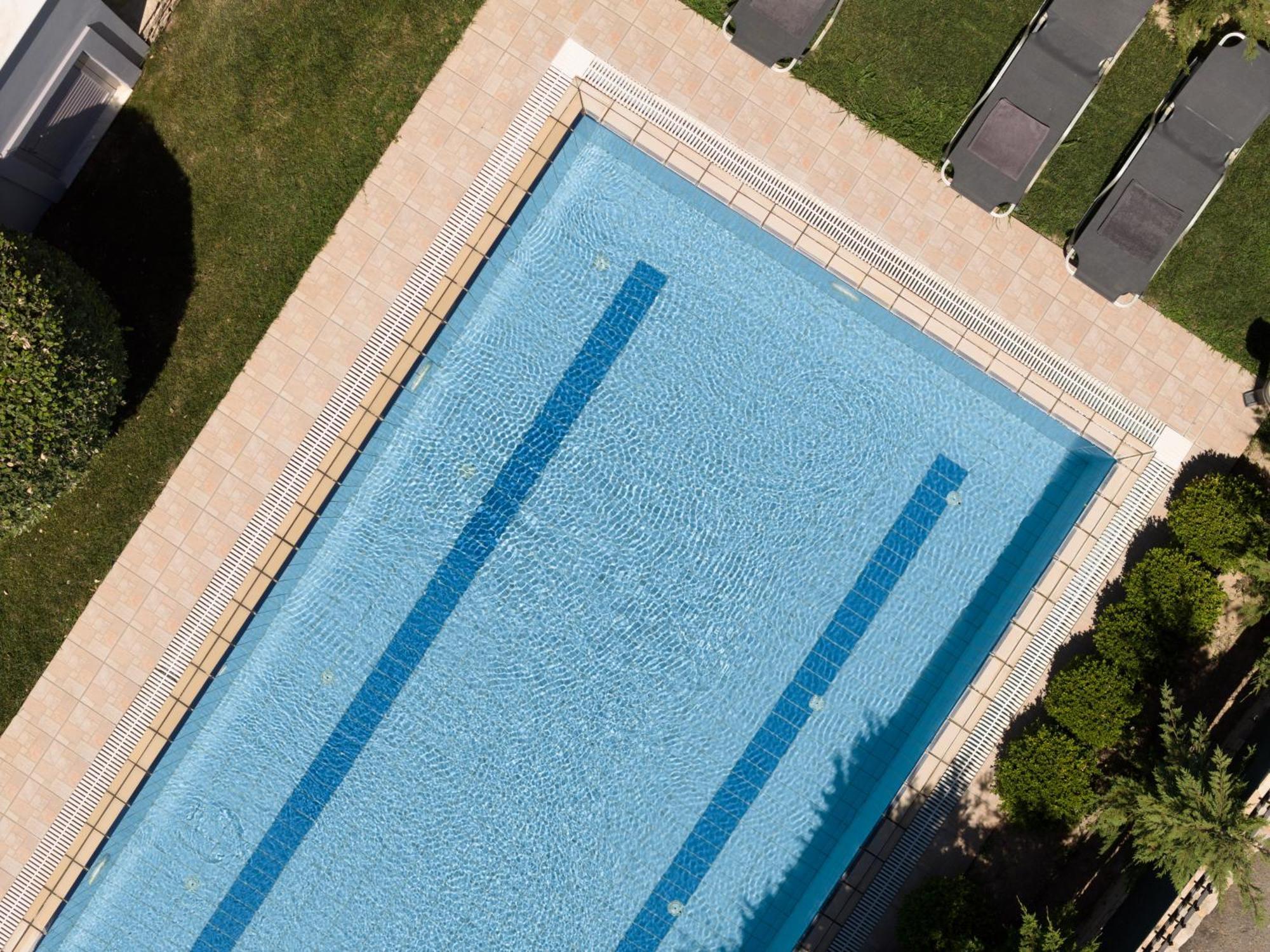 Villa Christina Villas, Steps To Sandy Beach, By Thinkvilla Sfakaki