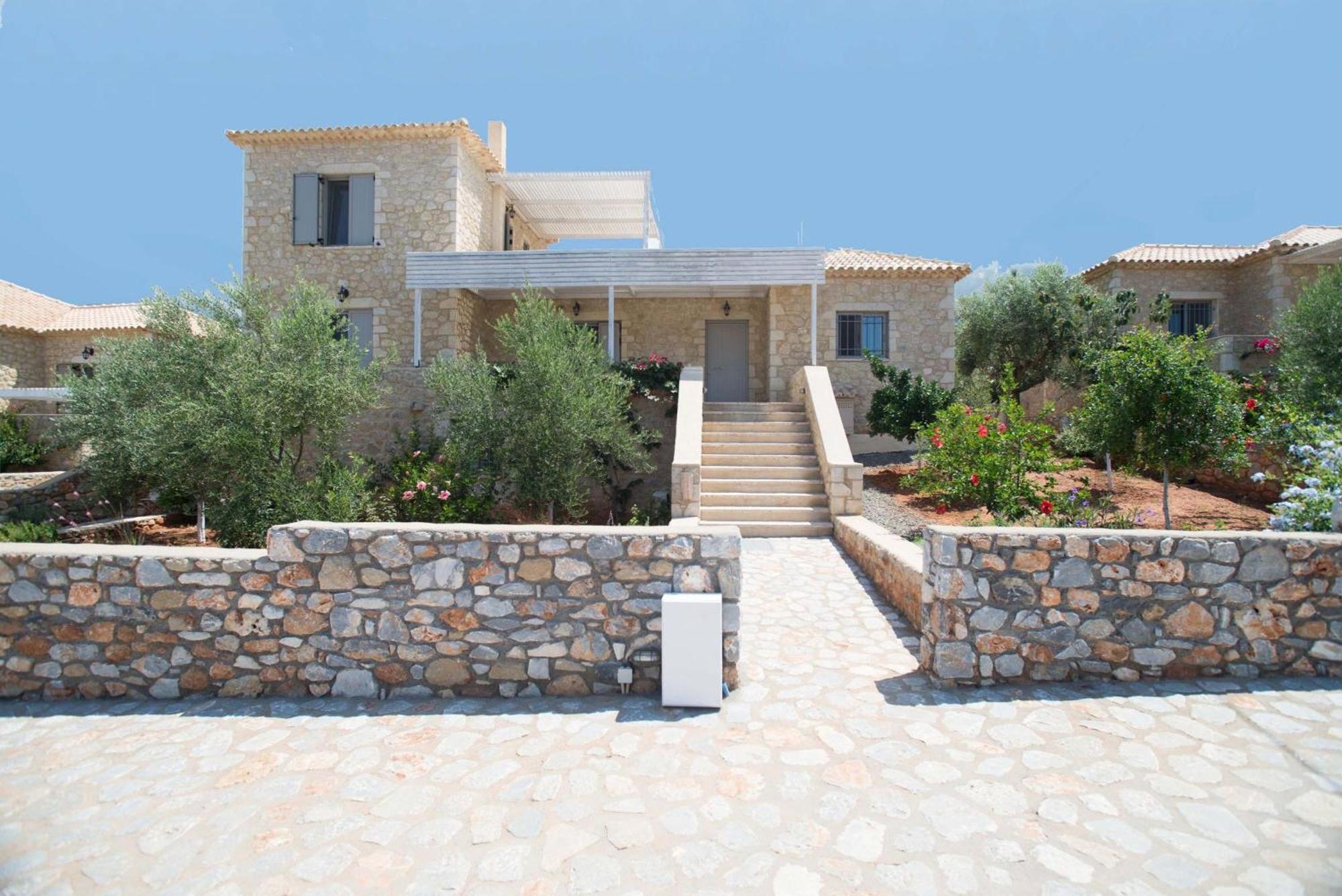 Poliana Estate Holiday home *