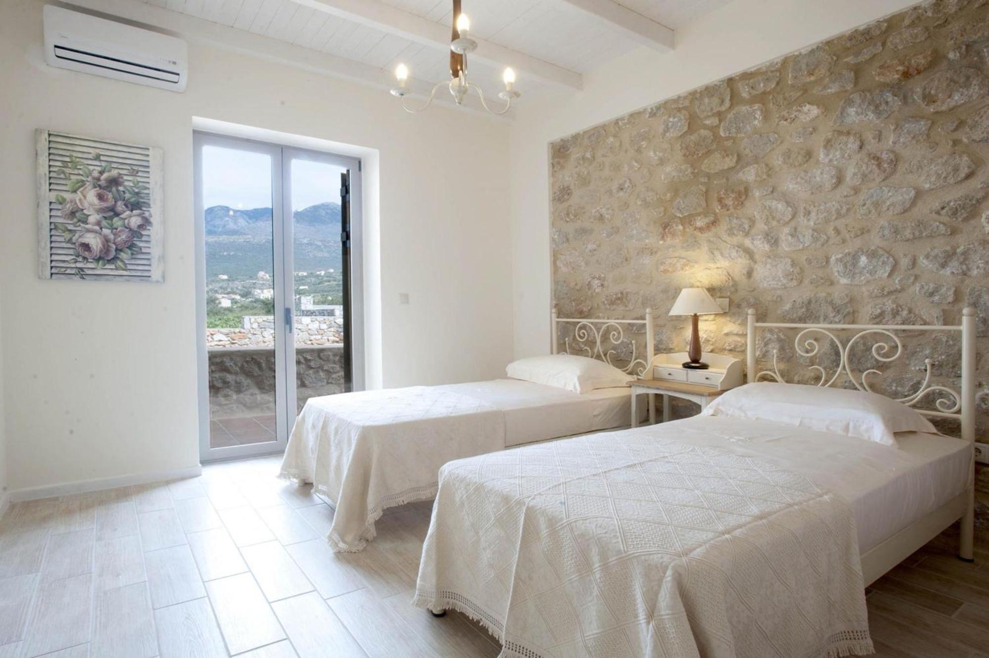Poliana Estate Riglia