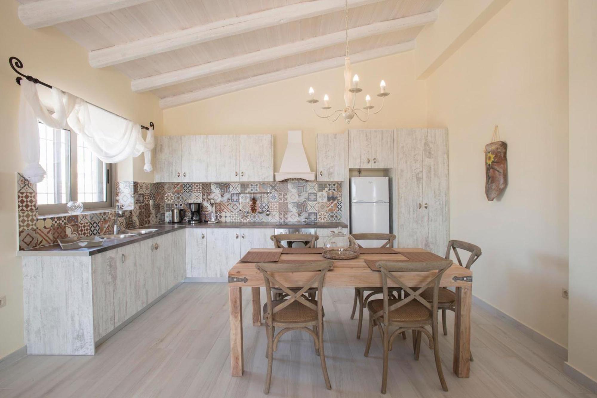 Poliana Estate *