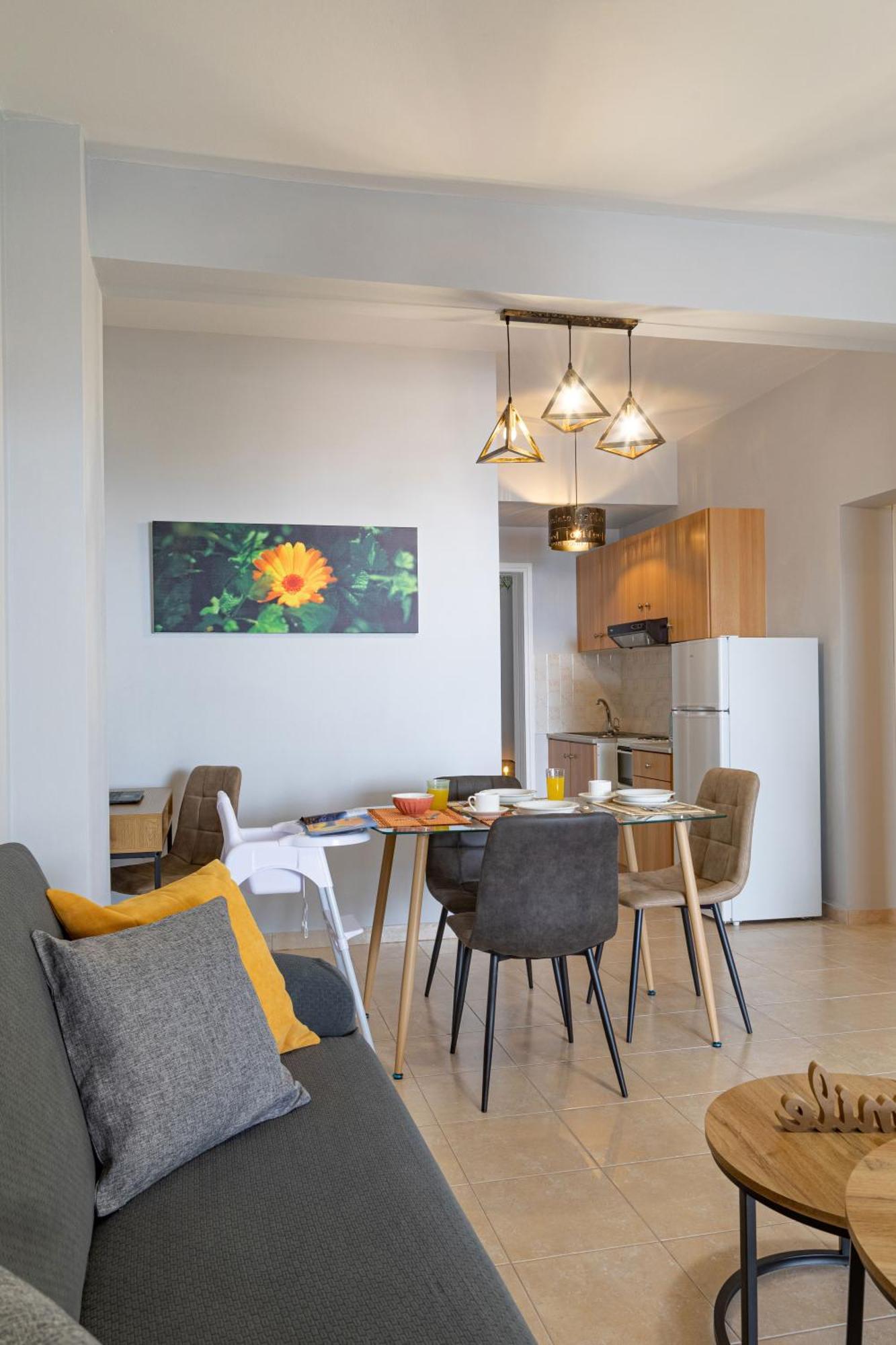 Iliana Apartment *