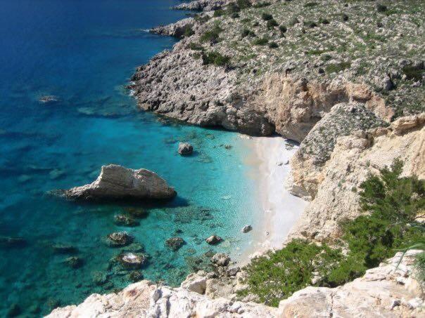 To Votsalo-beach Side & Taverna Hotel