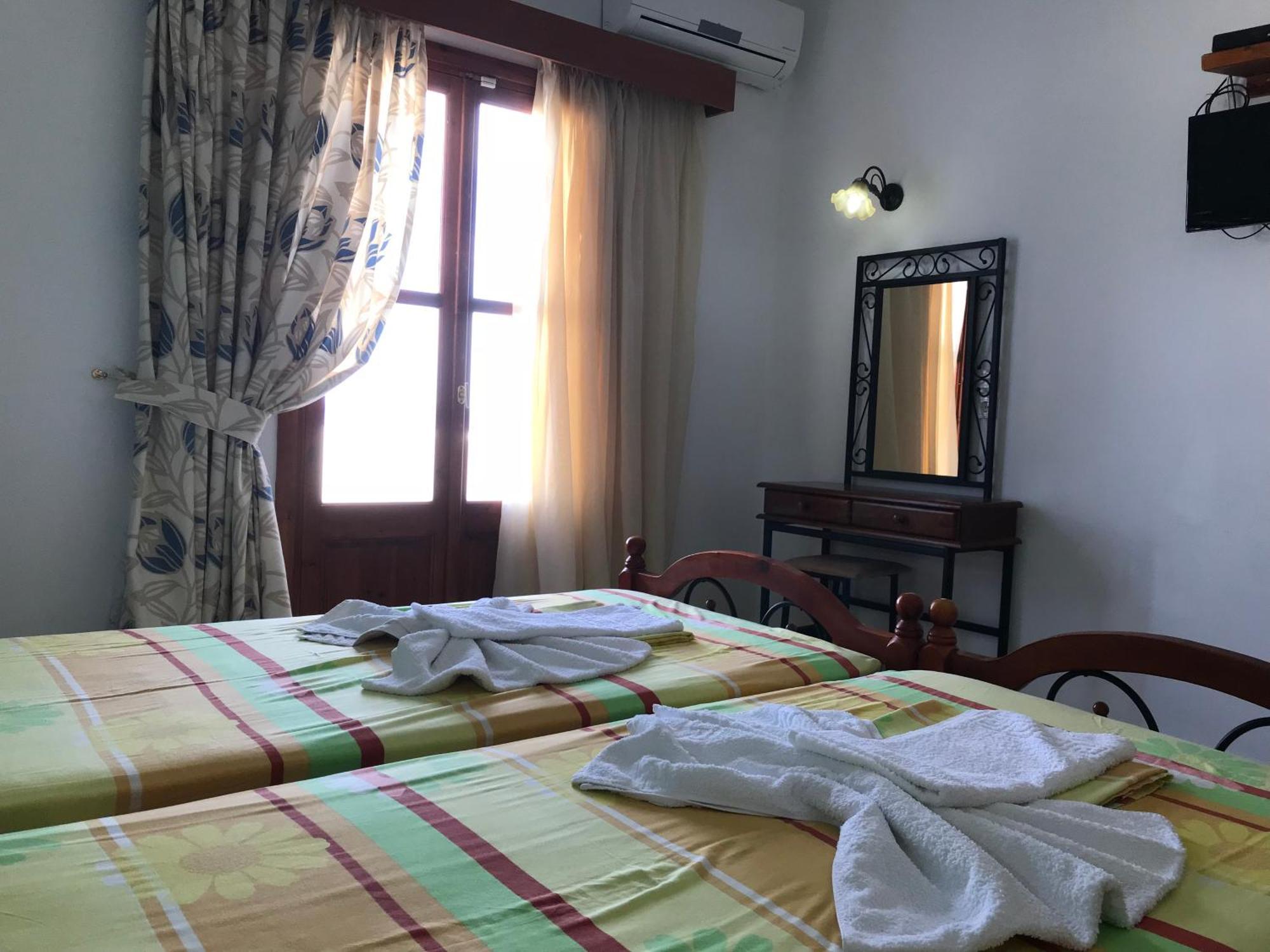 To Votsalo-beach Side & Taverna Hotel 3*
