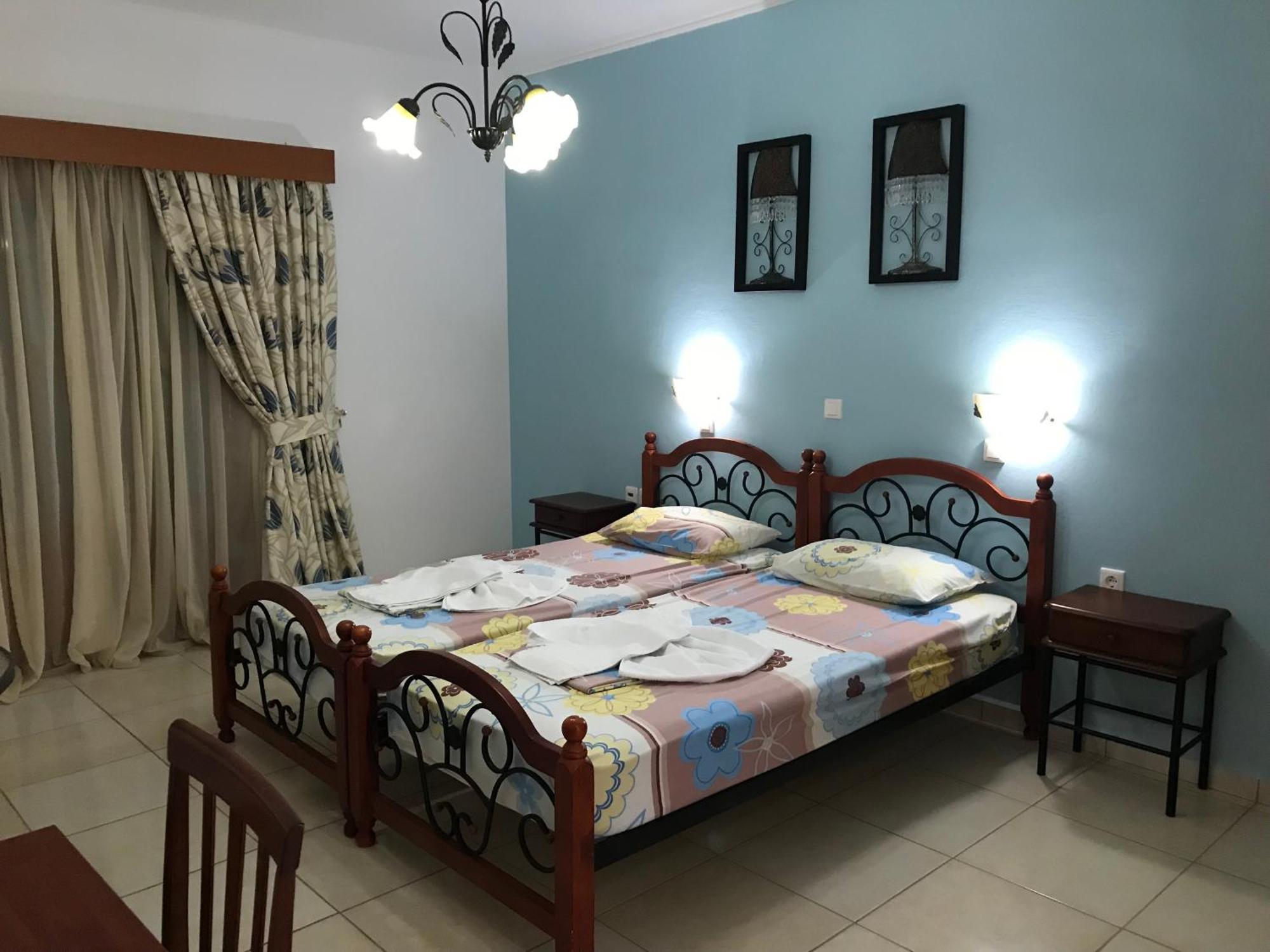 Hotel To Votsalo-beach Side & Taverna 3*