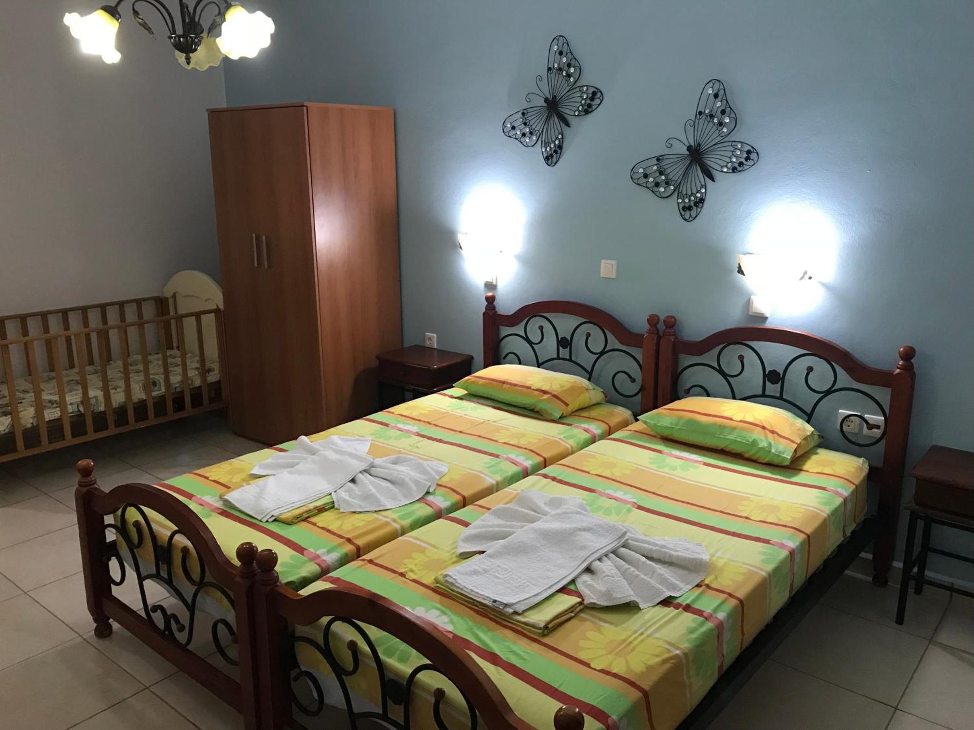To Votsalo-beach Side & Taverna 3*