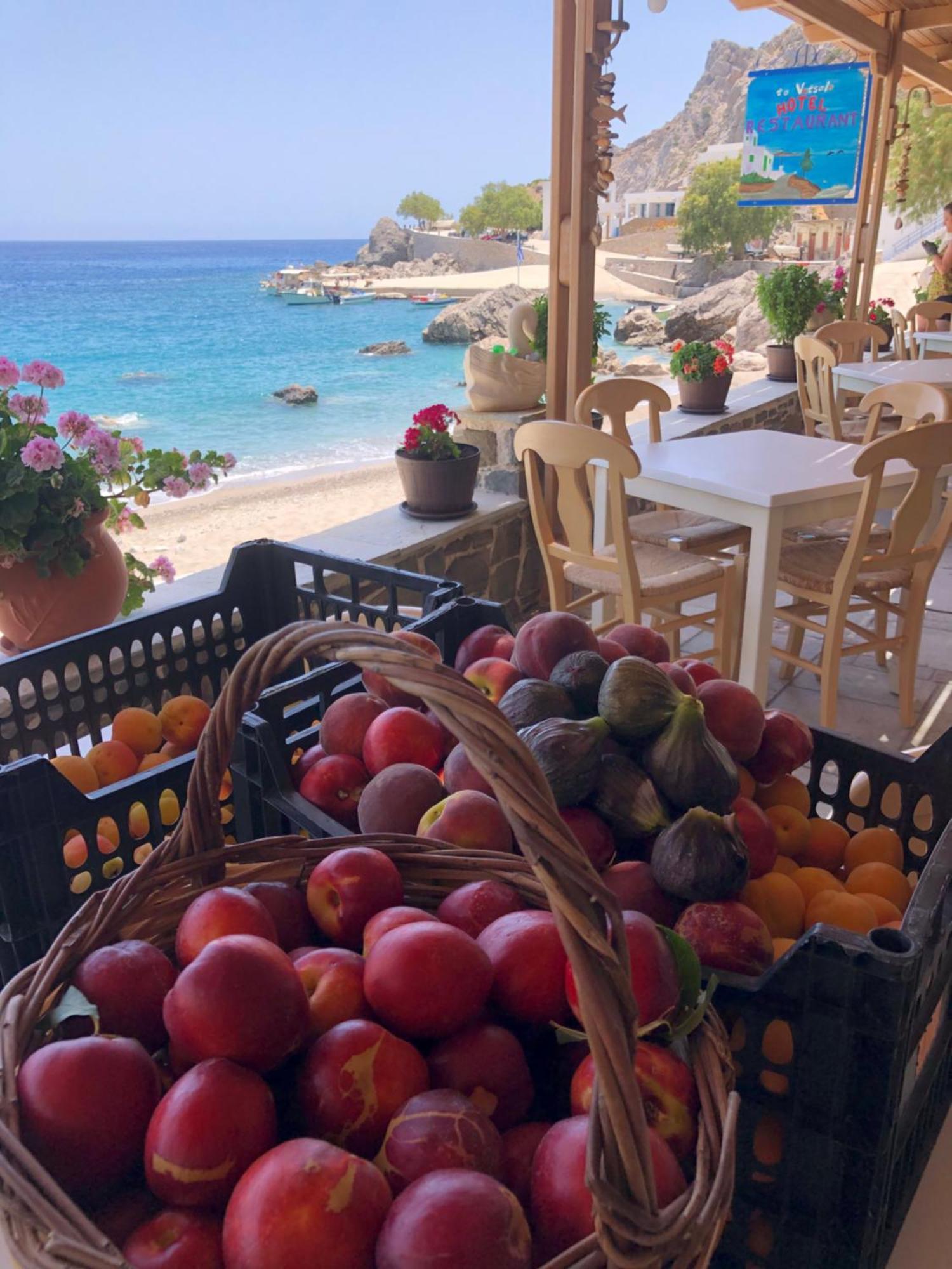 To Votsalo-beach Side & Taverna Hotel
