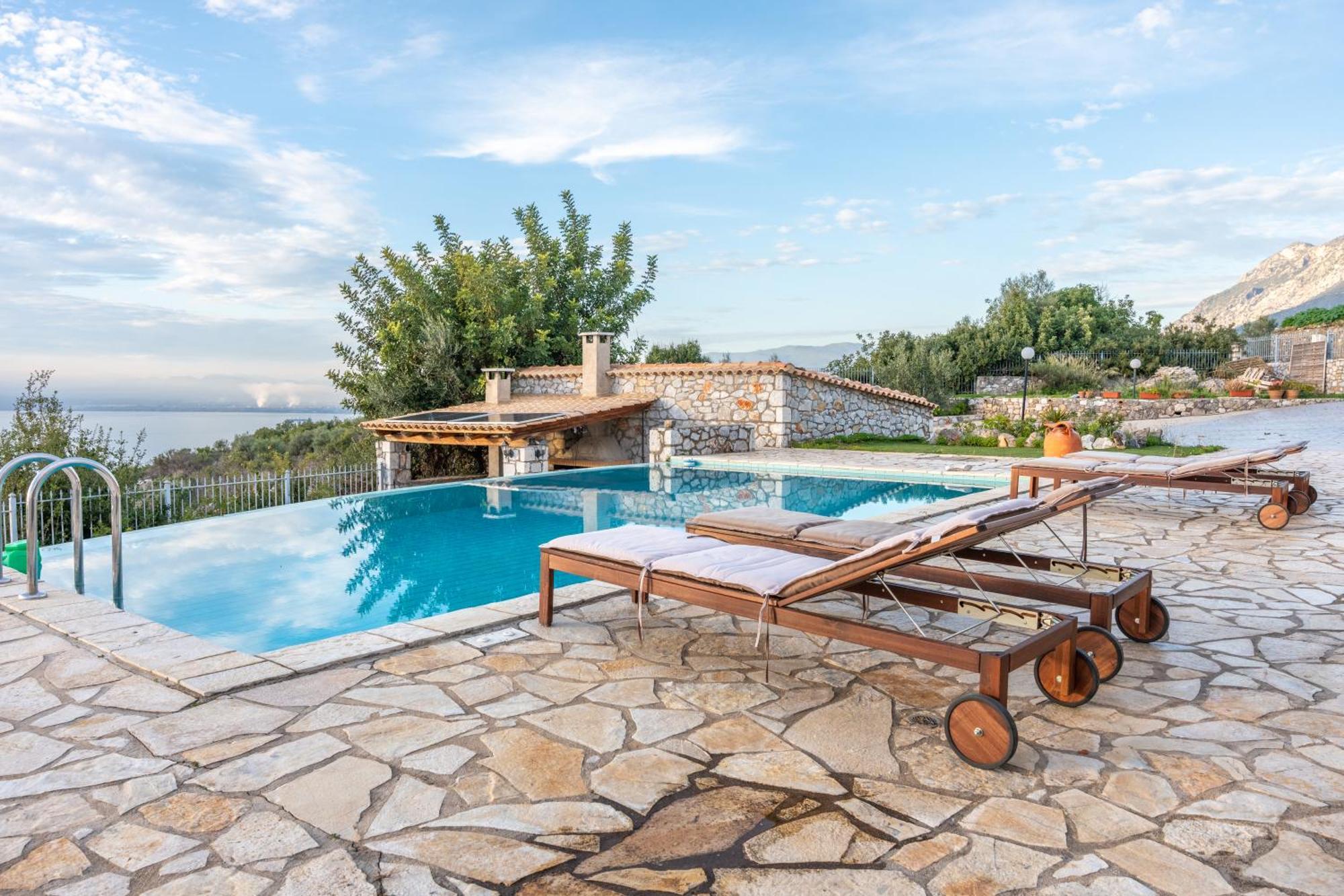 Villa Afrodite's House