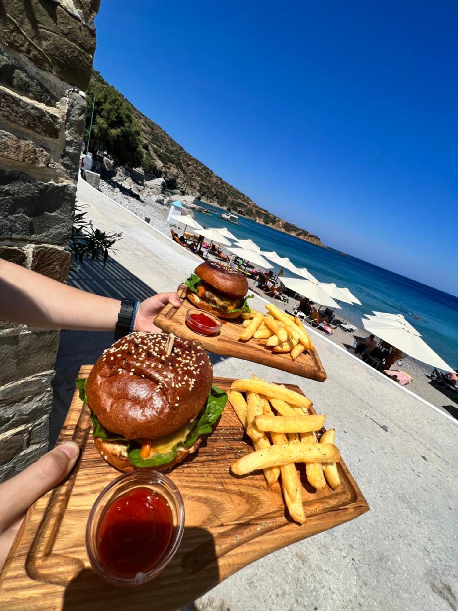Hotel To Votsalo-beach Side & Taverna