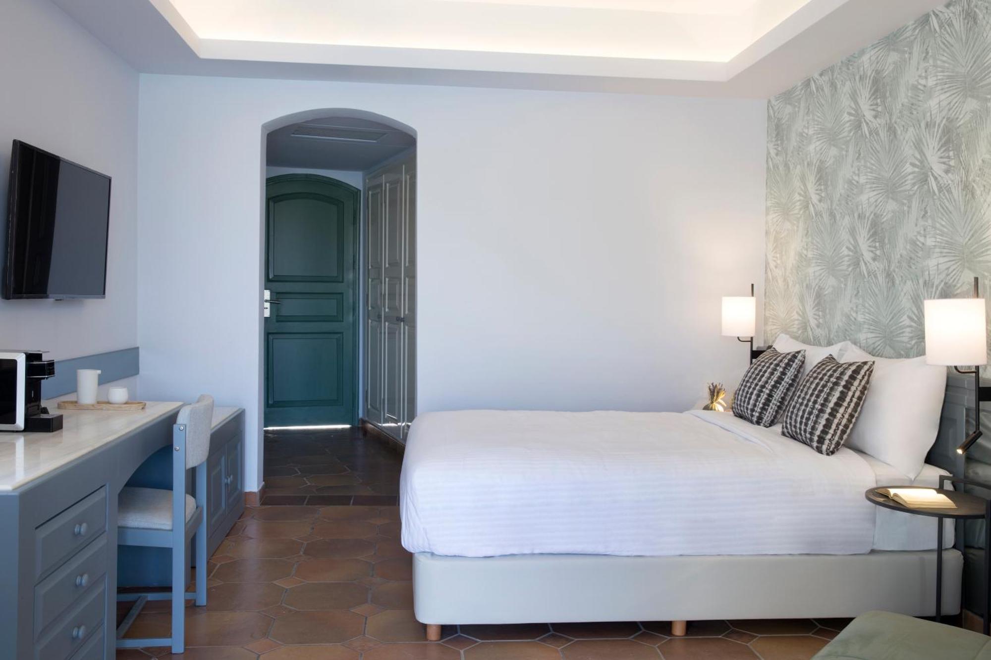 & Hotel Eretria (Evia)