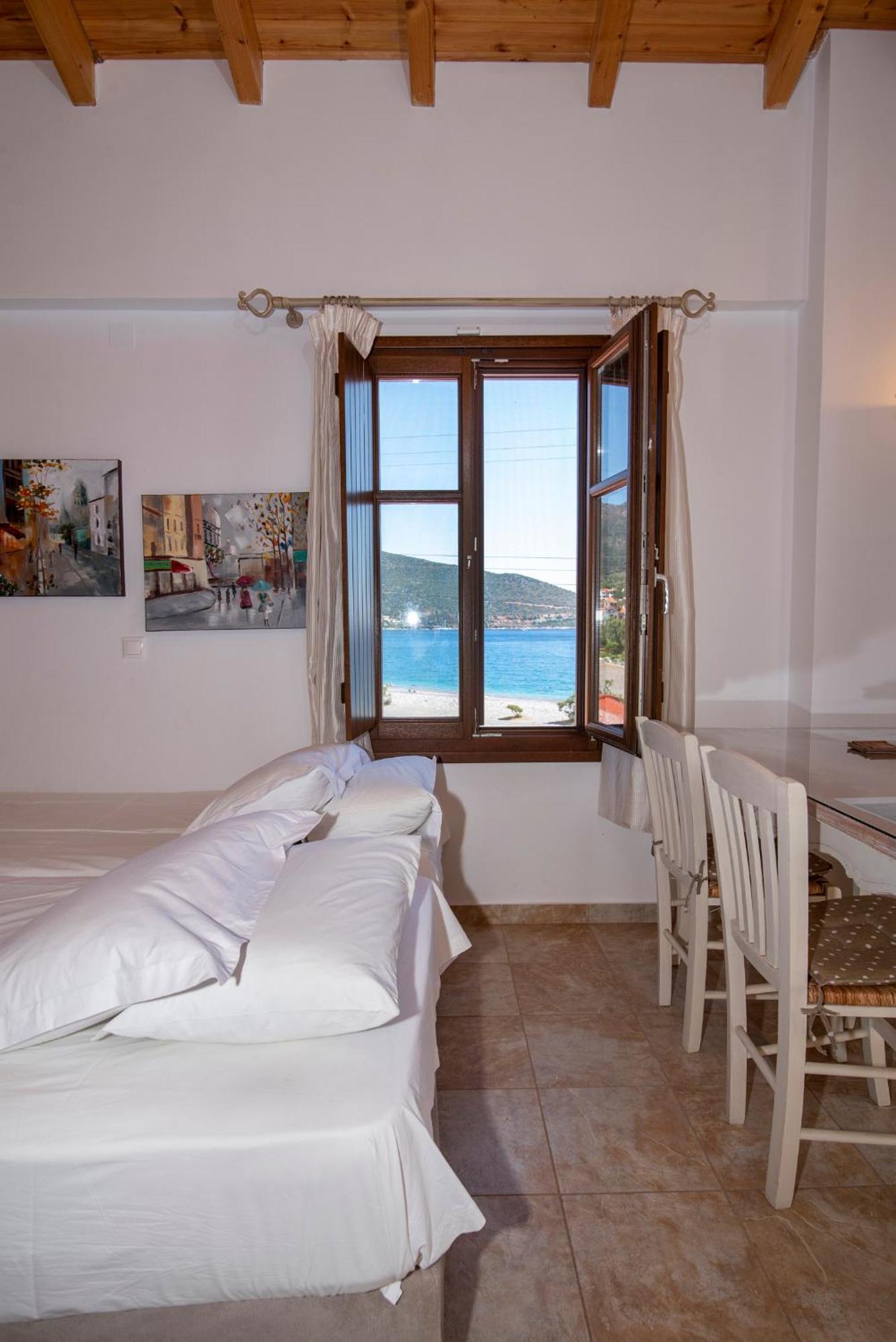 Iliolousta Aparthotel Kyparission