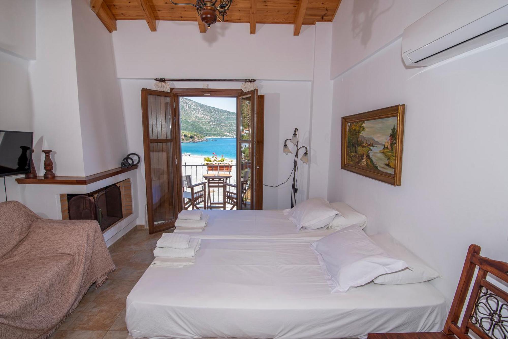 Iliolousta Aparthotel *
