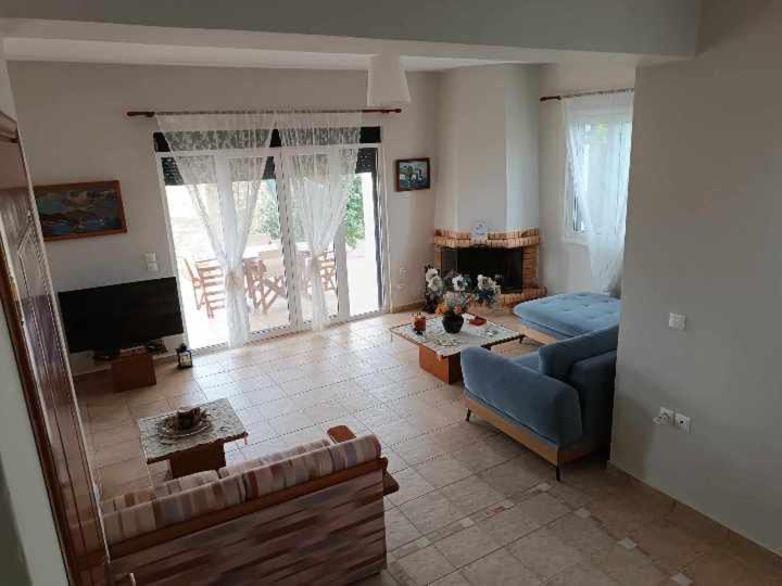 Villa Rania: ευάερη με θέα τη θάλασσα *
