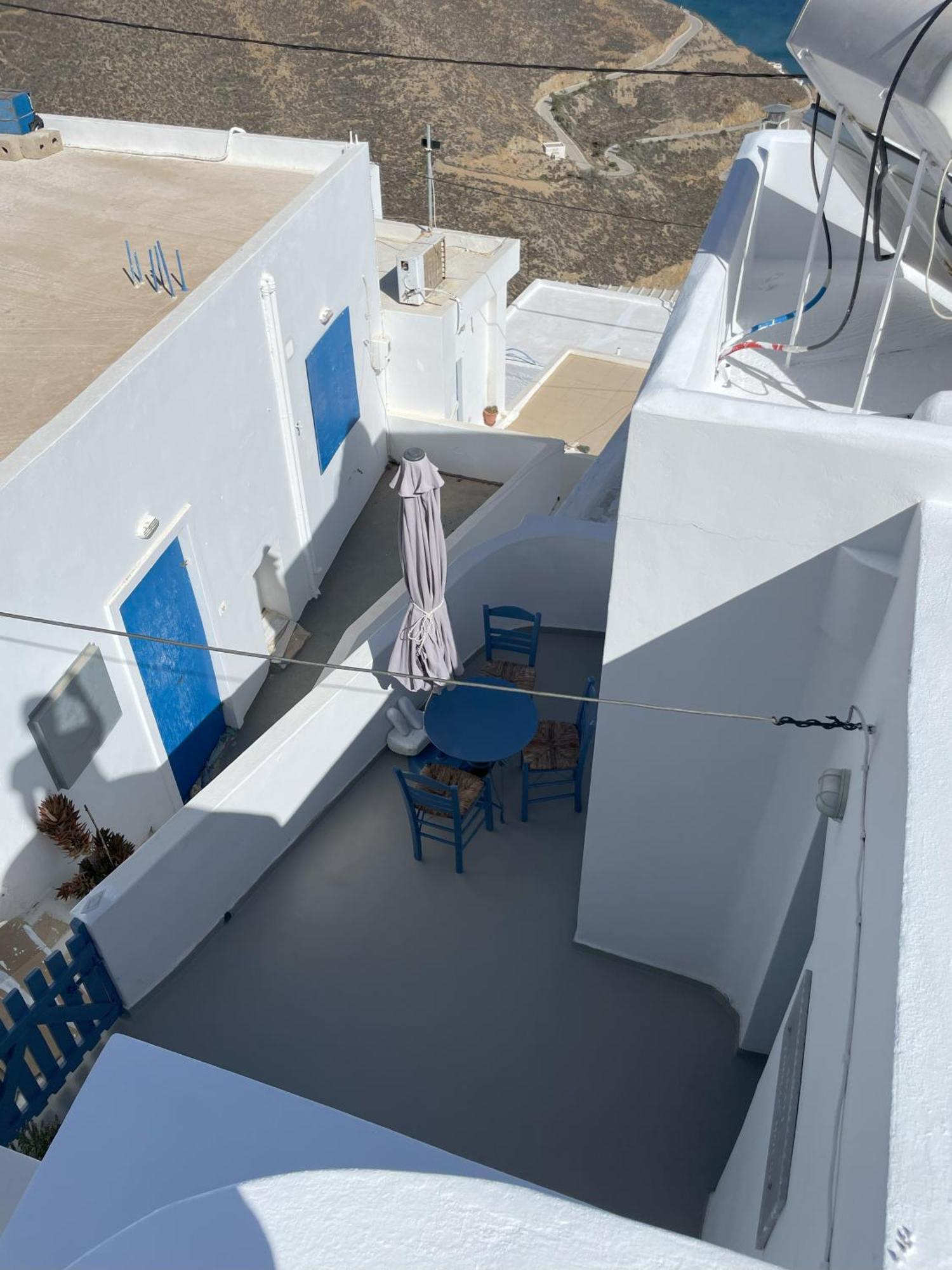 Tholos House * Anafi