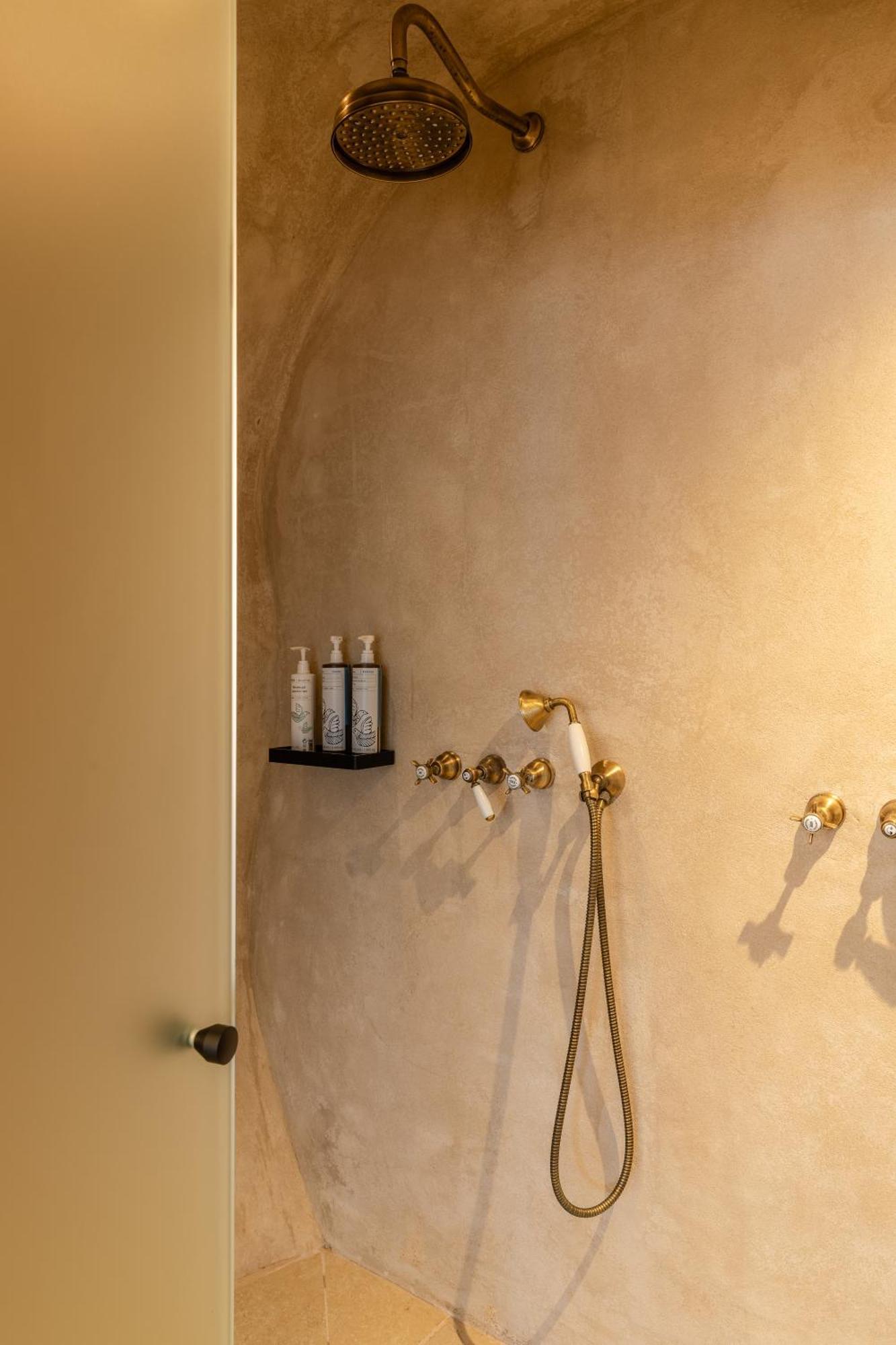 Meroviglia Boutique Apartment Imerovigli (Santorini)