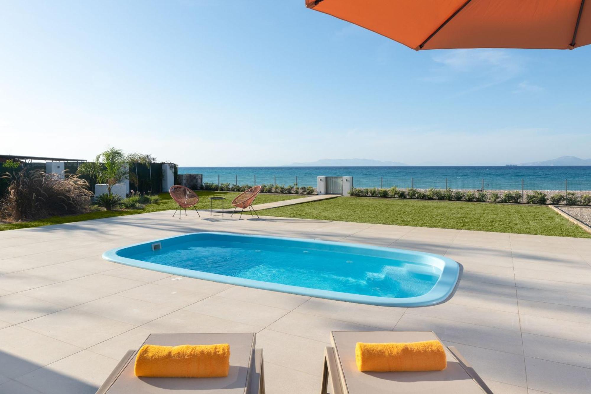 Kyra Beachfront House In Rhodes *