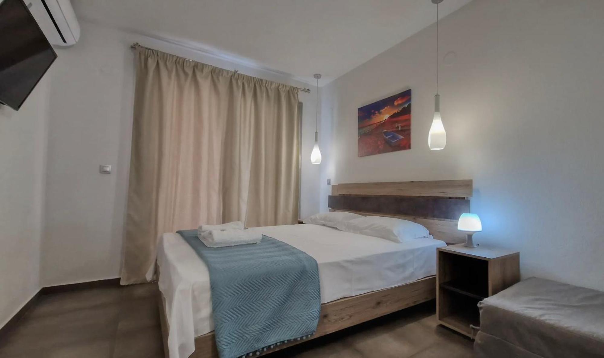 Alimos Guest house *