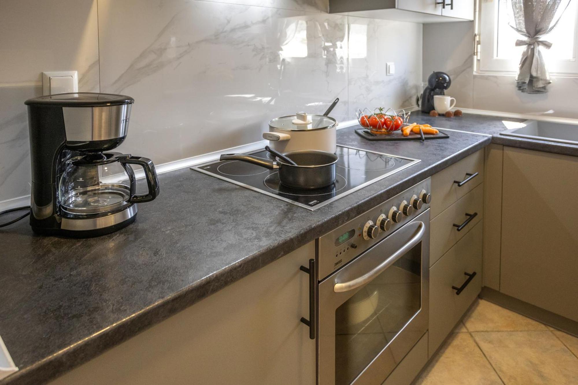 Apartment Foteini's *