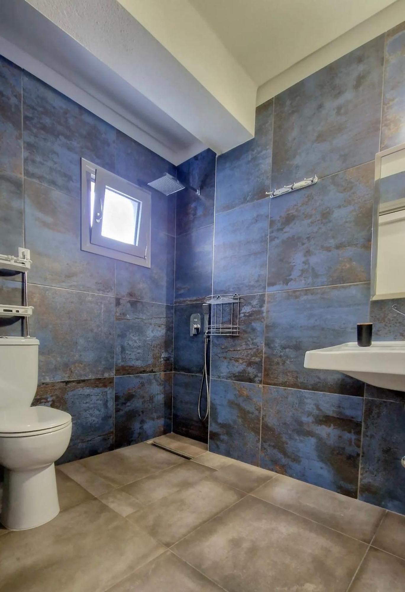 Alimos Guest house Sarti
