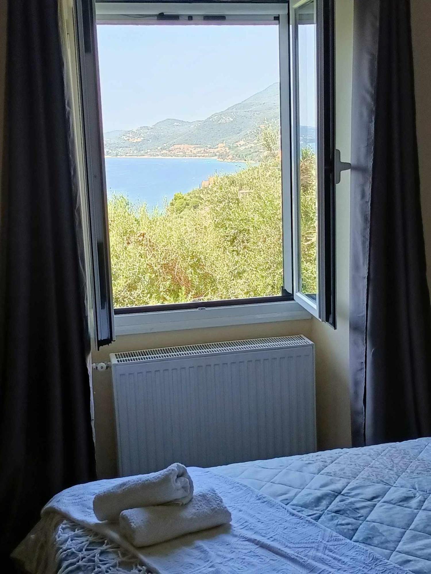 Lemon Tree House Apartment