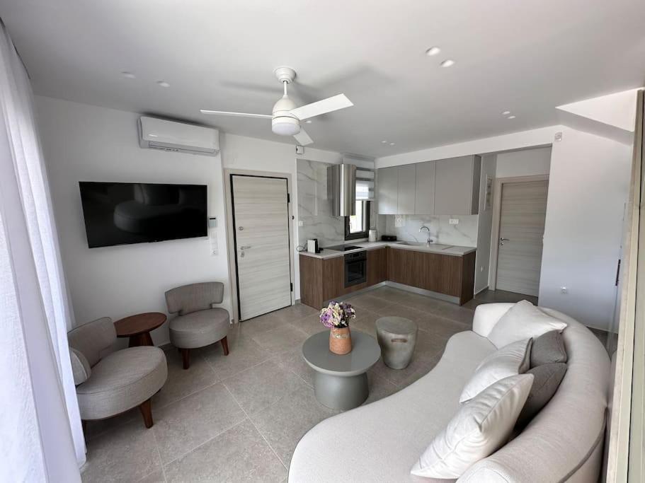 Elia Mare Luxury Holiday home *