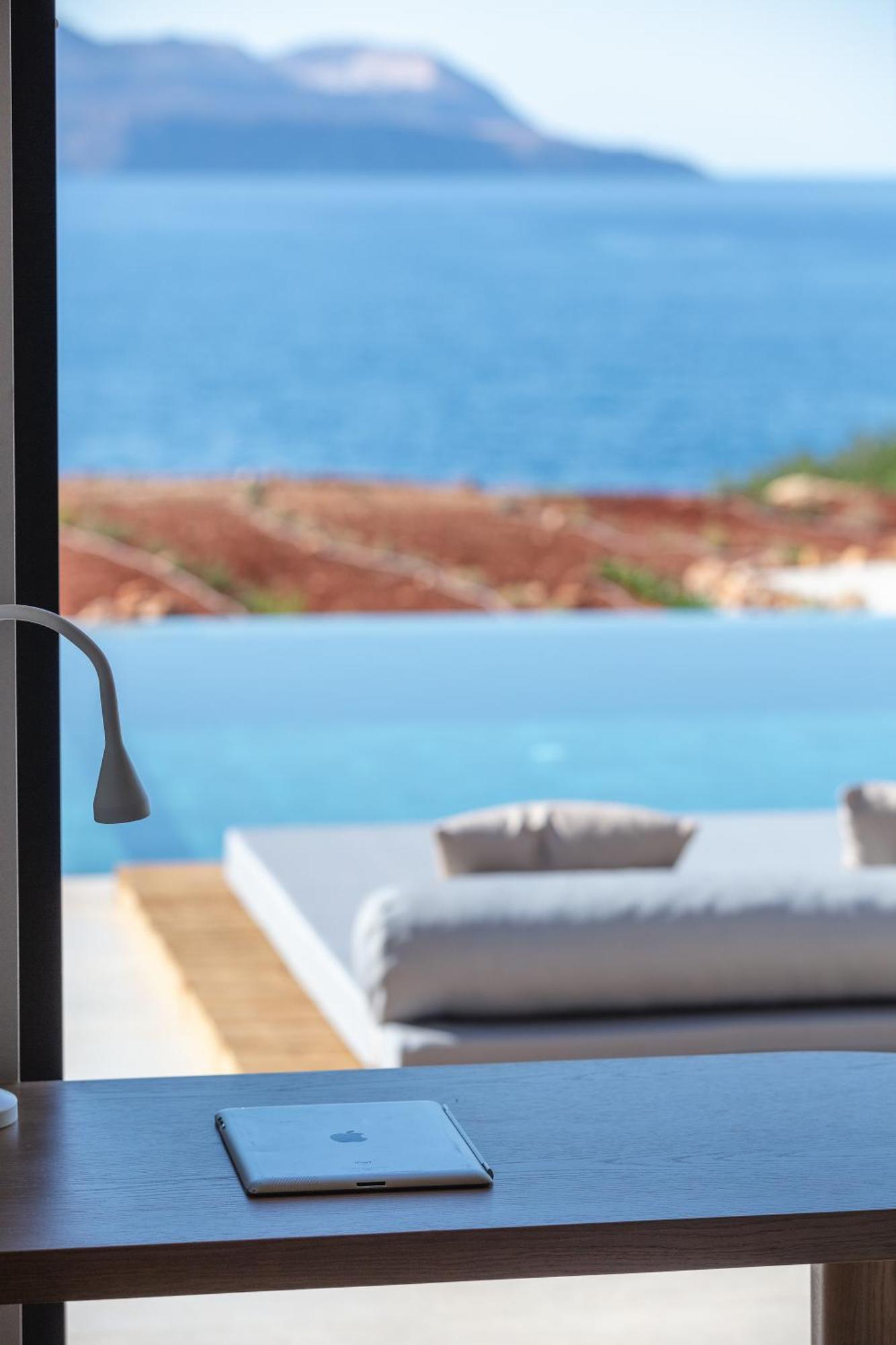 Boutique Dionysos Kokkino Chorio