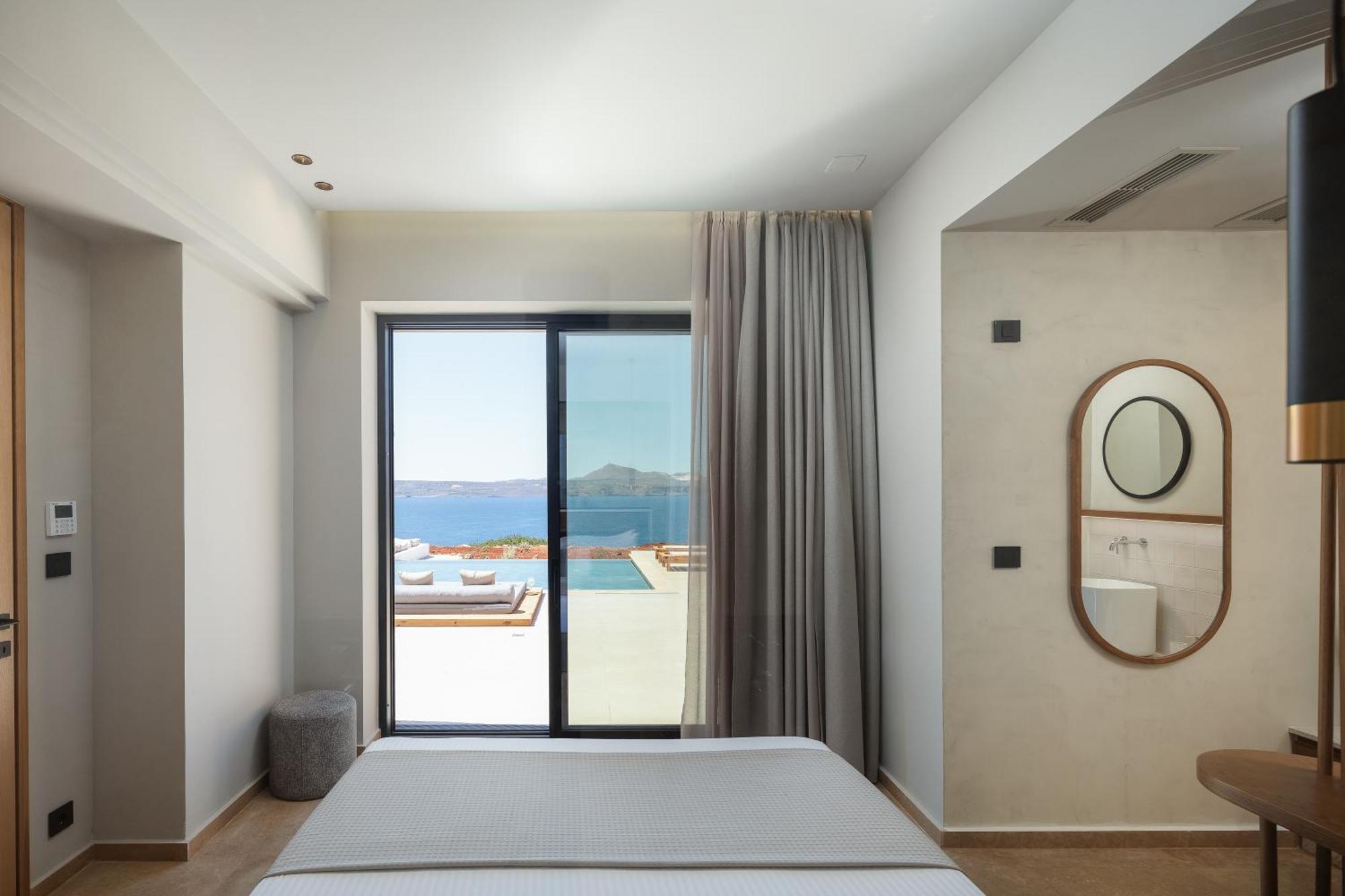Boutique Dionysos Kokkino Chorio