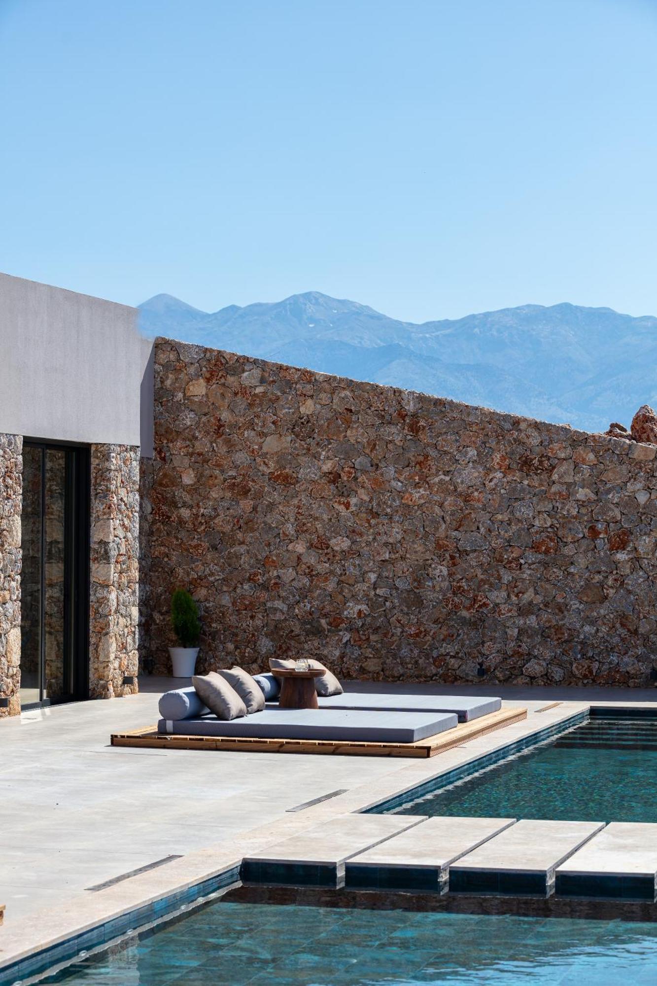 Boutique Dionysos * Kokkino Chorio