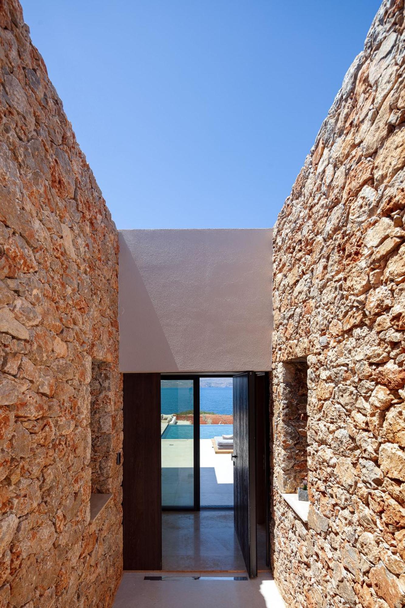 Boutique Dionysos Kokkino Chorio