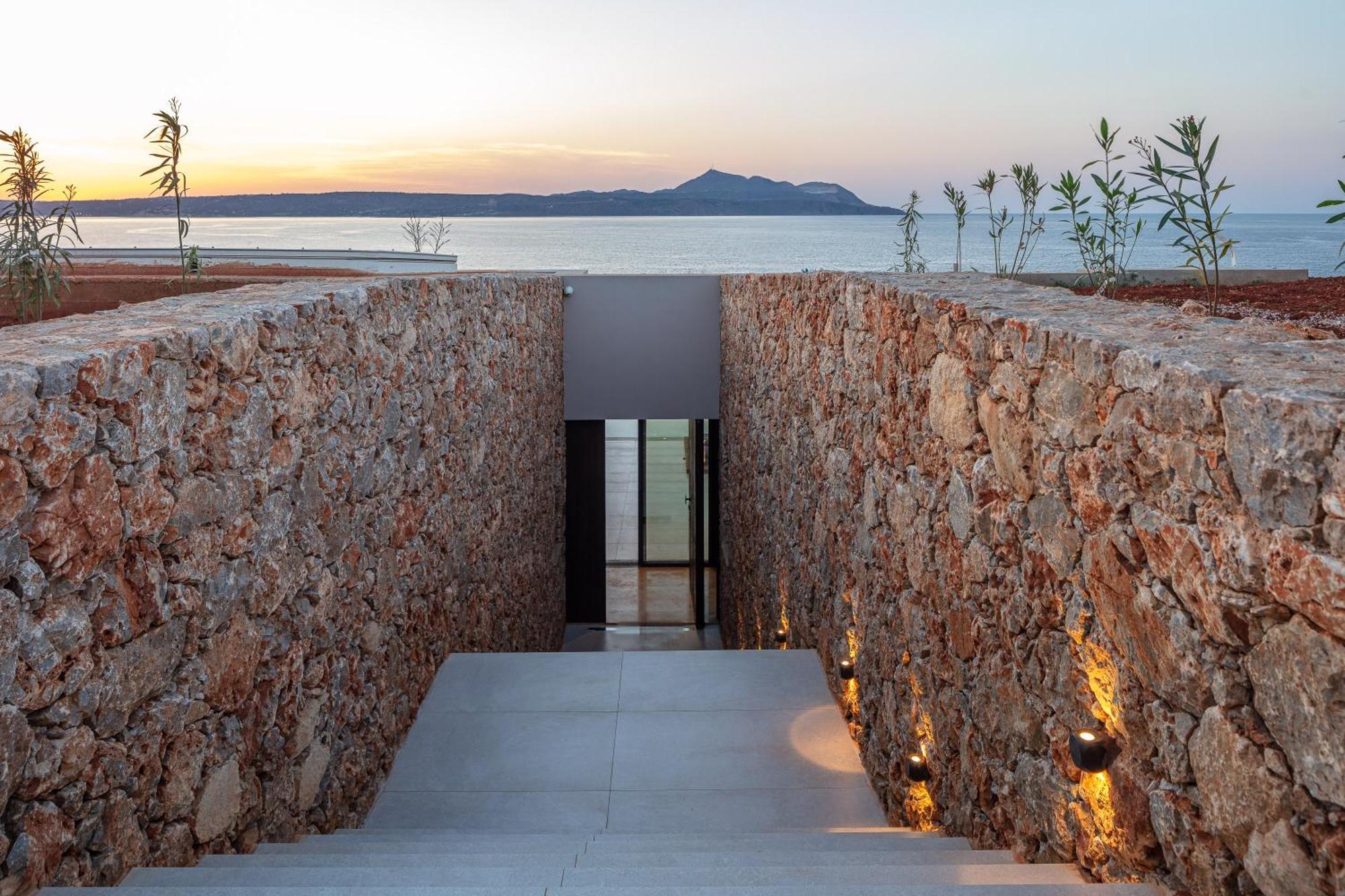 Boutique Dionysos Kokkino Chorio