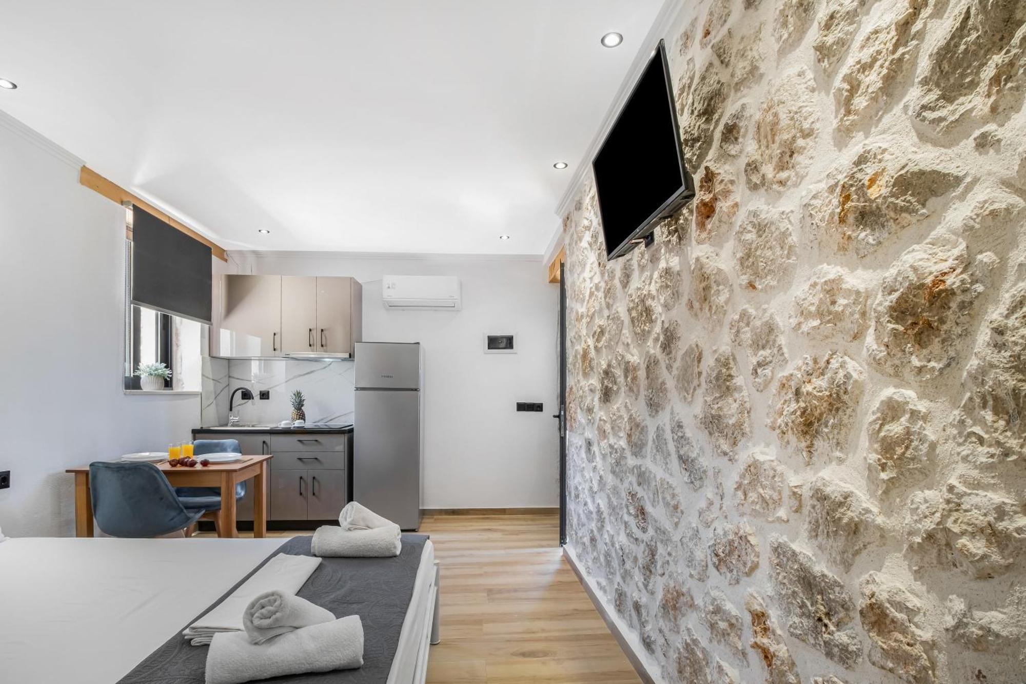 Groundfloor 1 Apartment *