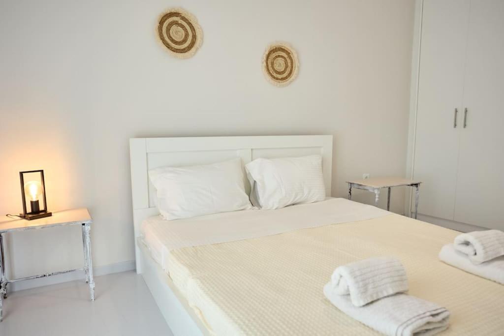 Panoramic White Blue Apartment *