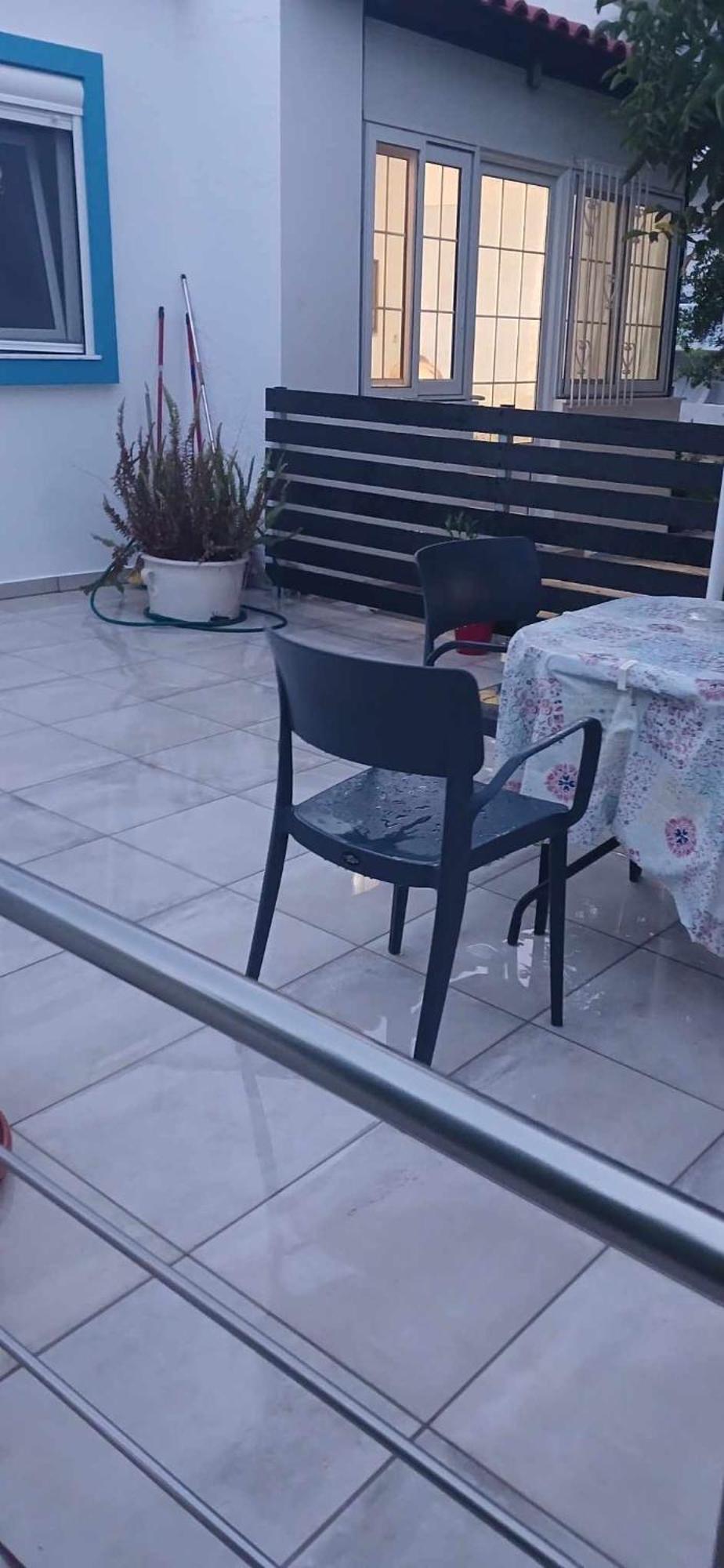 Tsampikas House *