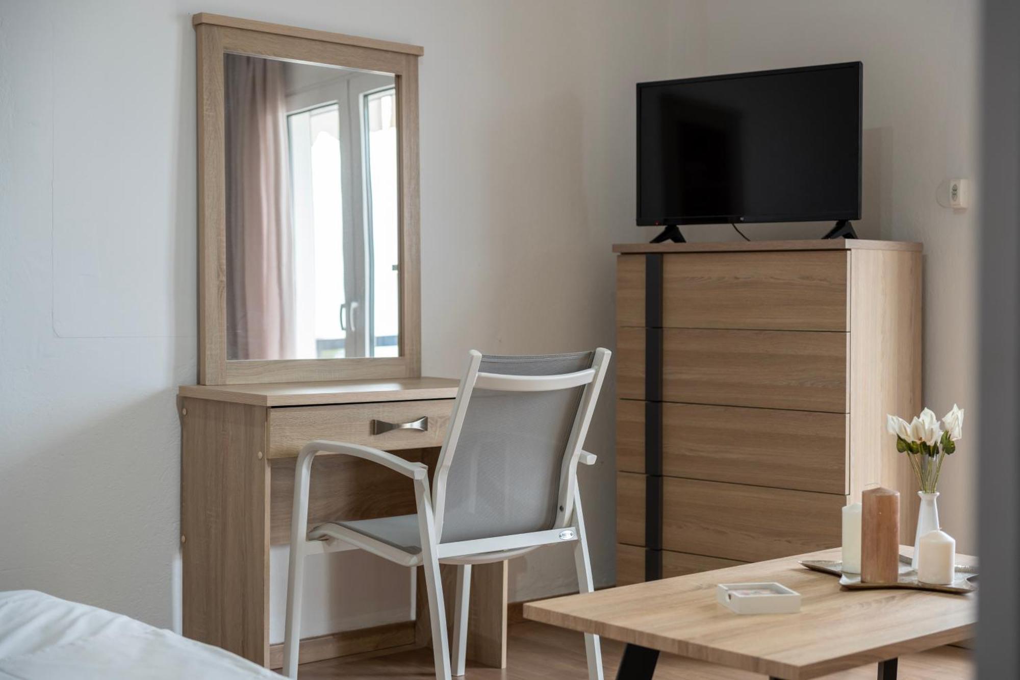 Apartment With Sea View In *