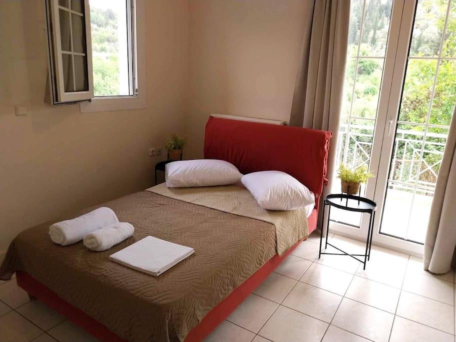 Holiday home Erina's House Asprogerakata