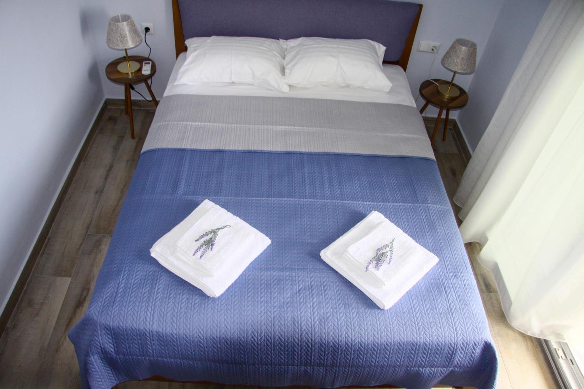 Antony's By The Sea Apartment *