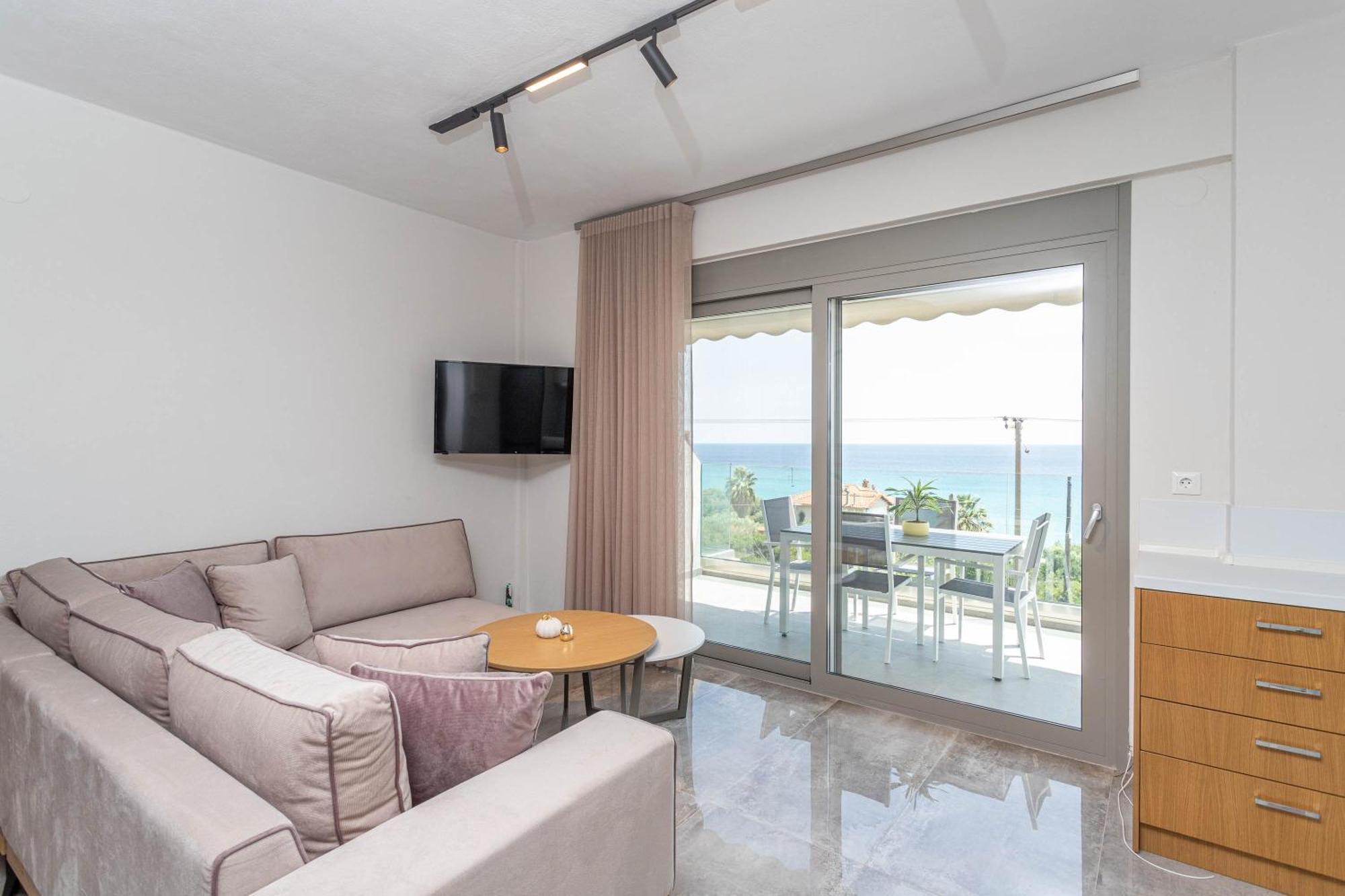 Alexmare Seaview House Mola Kalyva