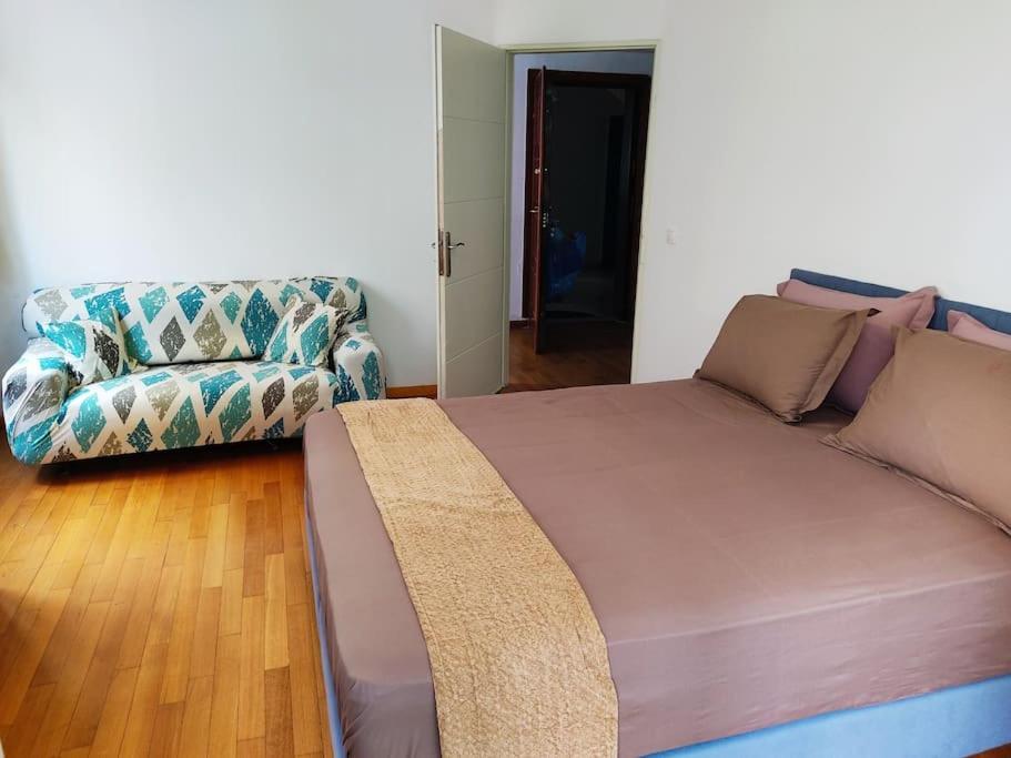 With Private Garden In Alimos Apartment Athens