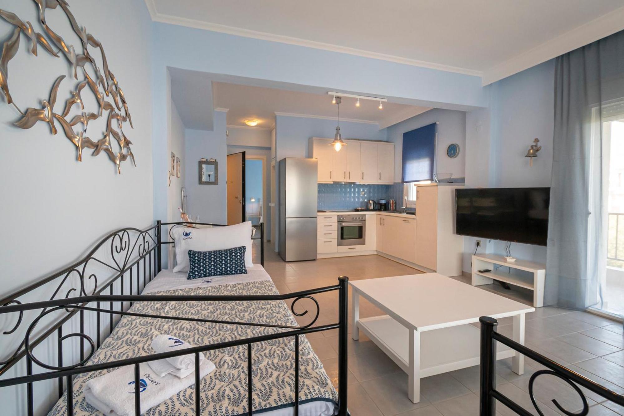 Apartment Sandra Seafront By Rentalspro Services - Nea Moudania
