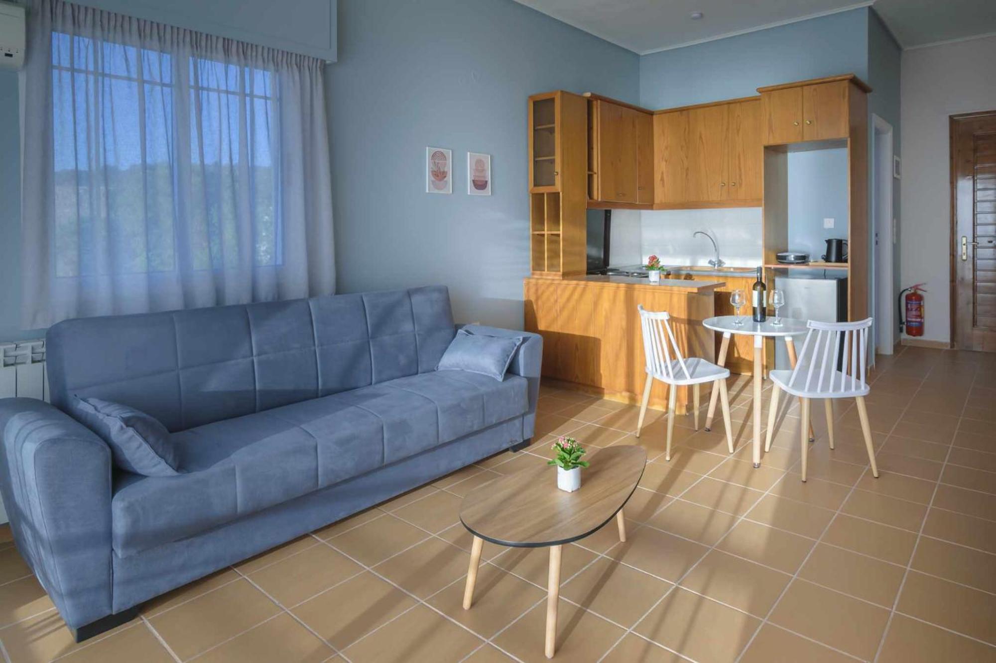 Chios Hotel *