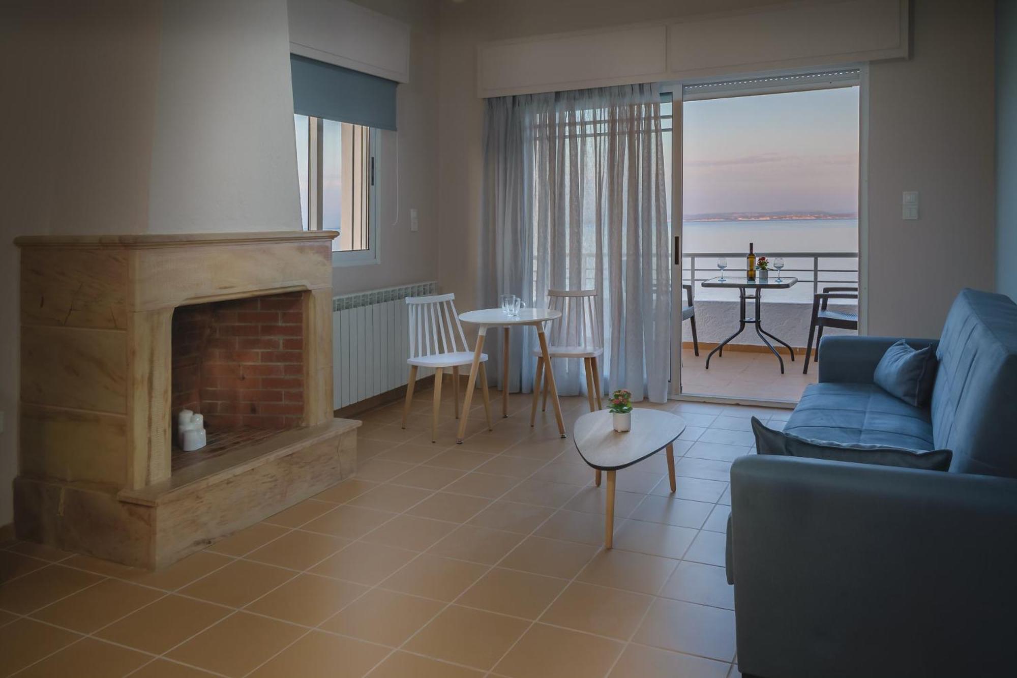 Chios Hotel *