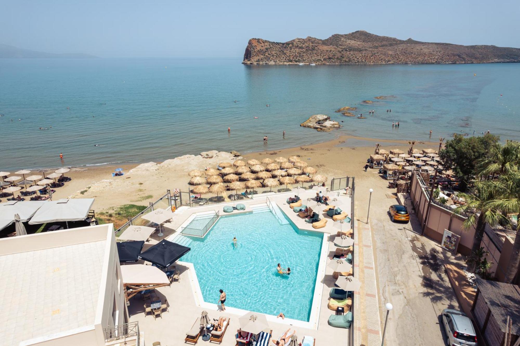 Aparthotel Chrispy Resort, Agia Marina (Crete)