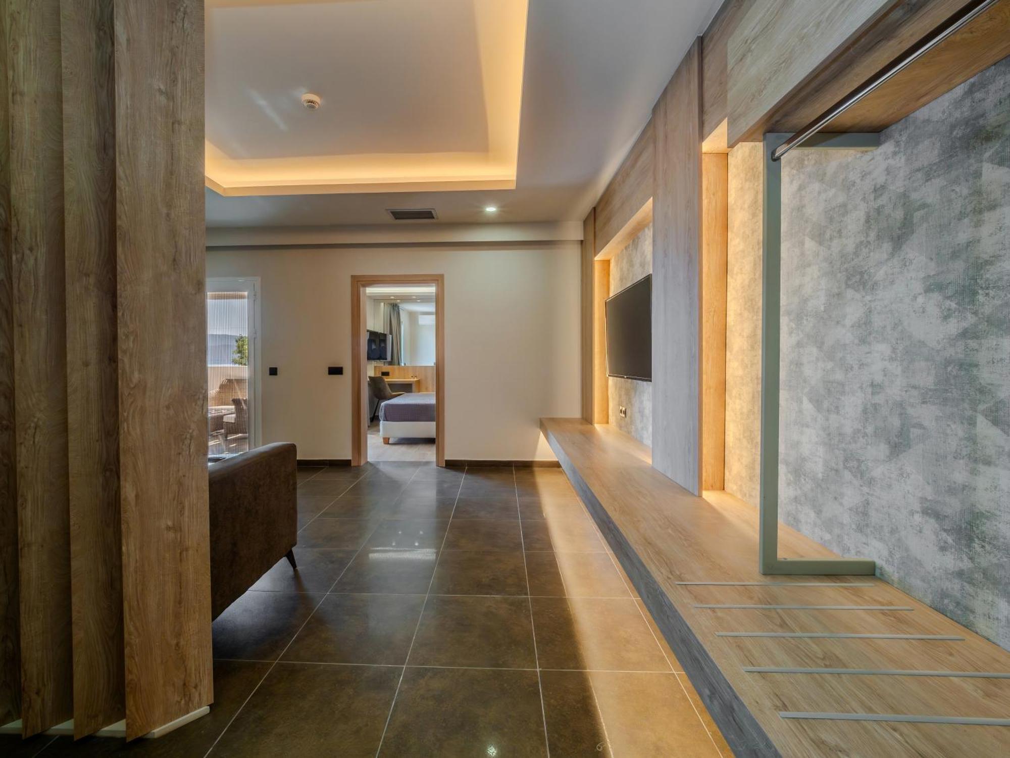 Hotel Paradise Finikounta