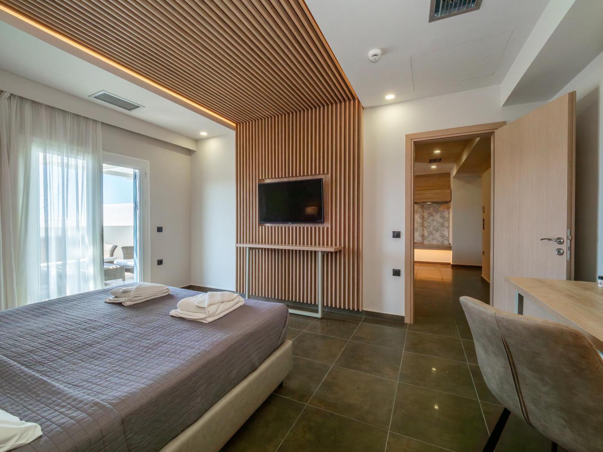 Hotel Paradise Finikounta