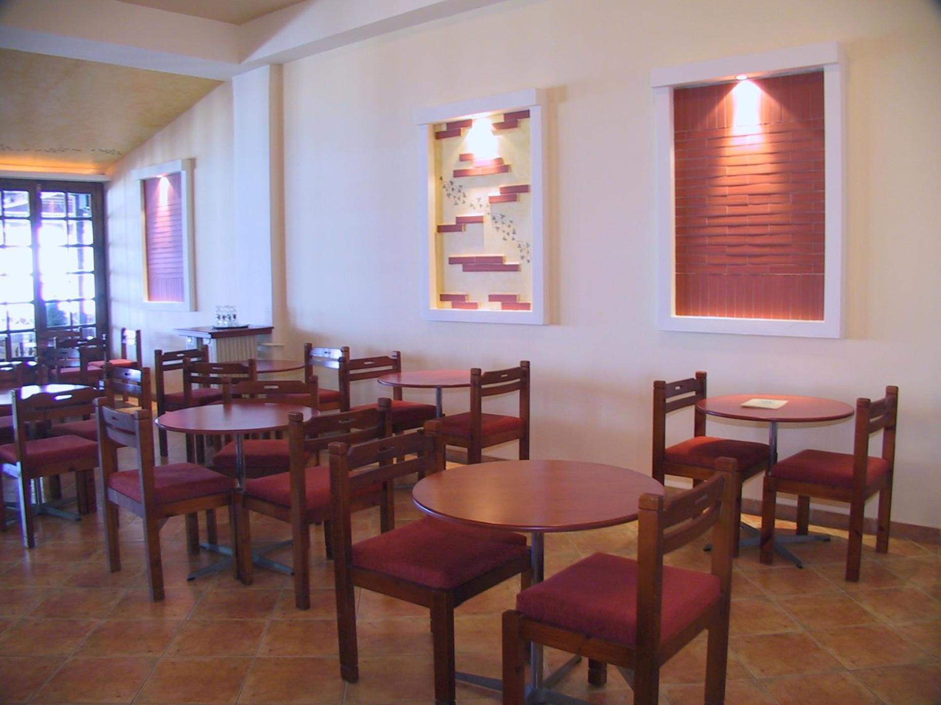 Maro Hotel
